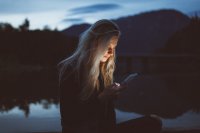 Waarom iedereen nu een dopamine detox doet